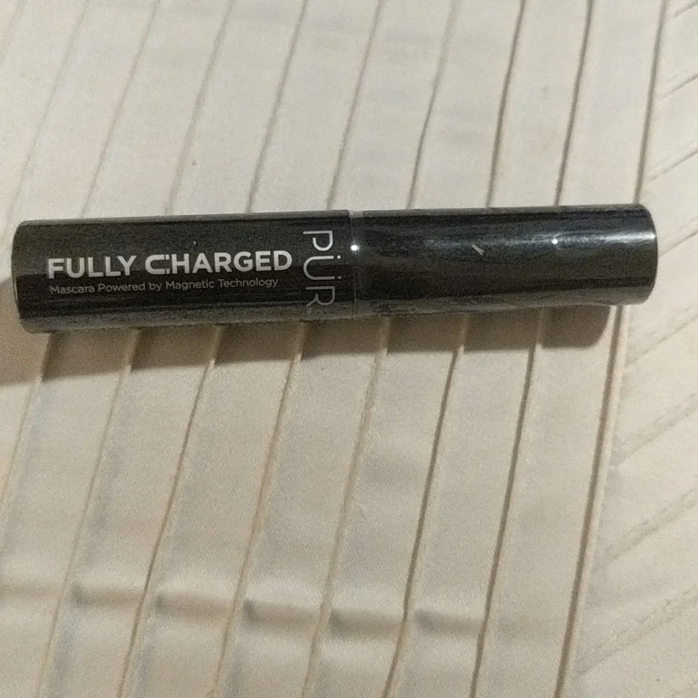 PUR mascara